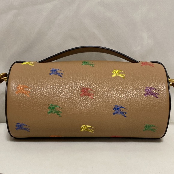 BURBERRY THE EKD LEATHER BARREL BAG IN NEUTRALS/MULTI - Picture 5 of 17